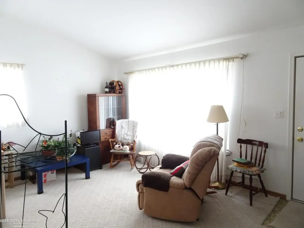 28263 Newport Drive Warren City MI 48088