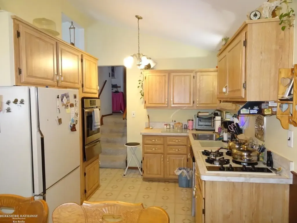 28263 Newport Drive Warren City MI 48088