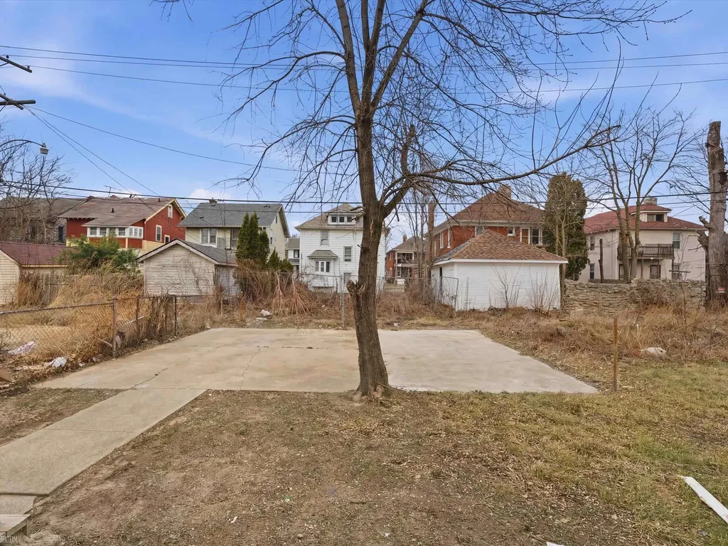 2334 Highland Street Detroit City MI 48206