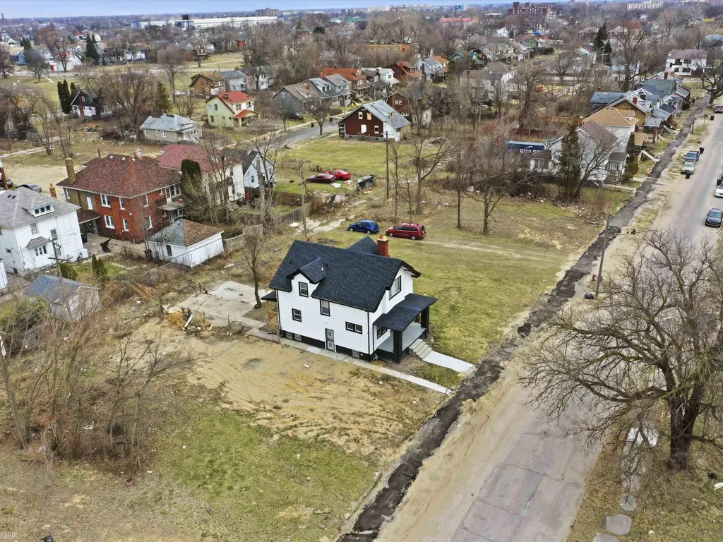 2334 Highland Street Detroit City MI 48206