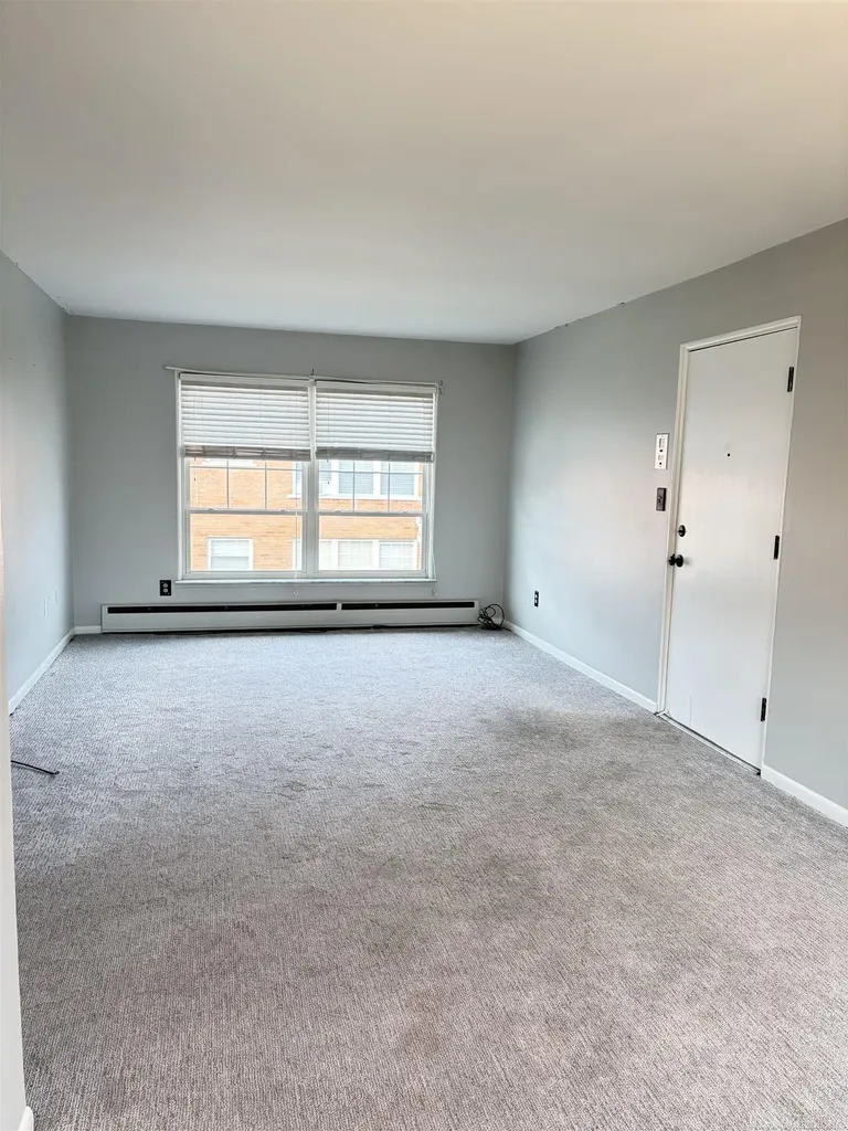 3219 Benjamin Avenue Royal Oak City MI 48073