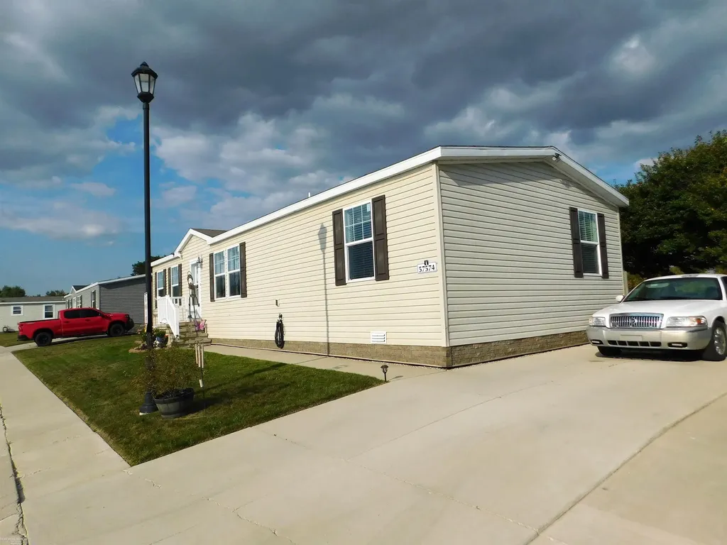 57574 Sawyer Court Lenox Township MI 48048