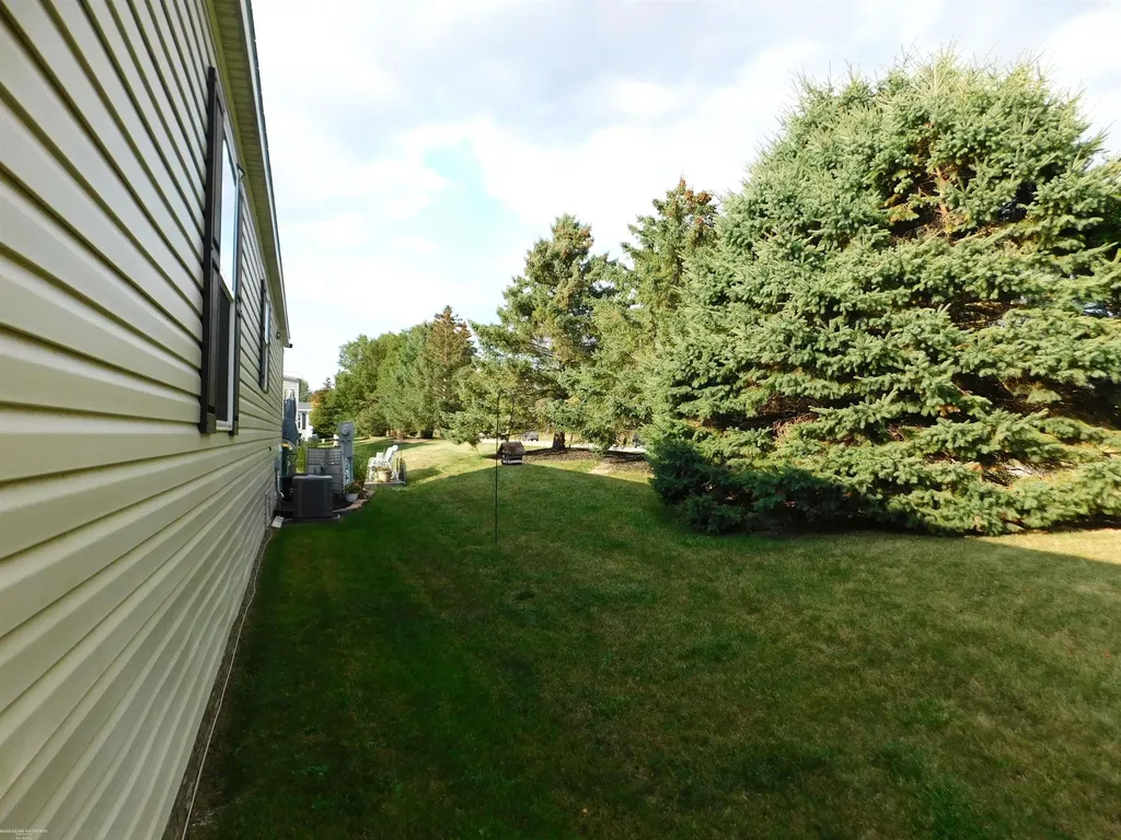 57574 Sawyer Court Lenox Township MI 48048