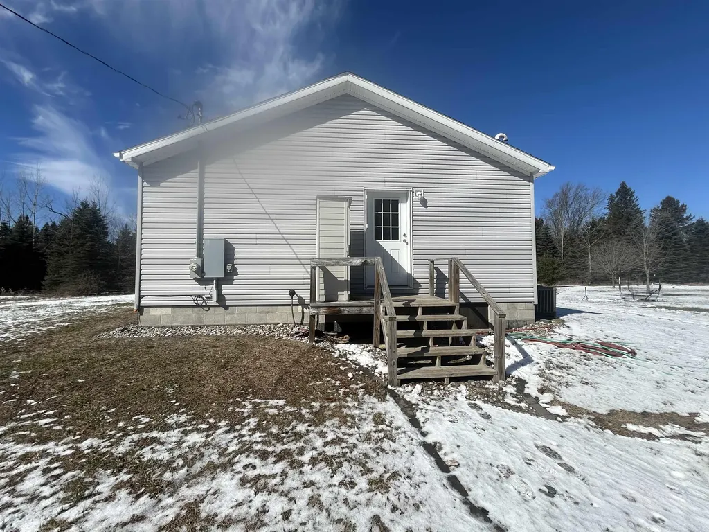 1712 Mt. Forest Road Mt. Forest Township MI 48650