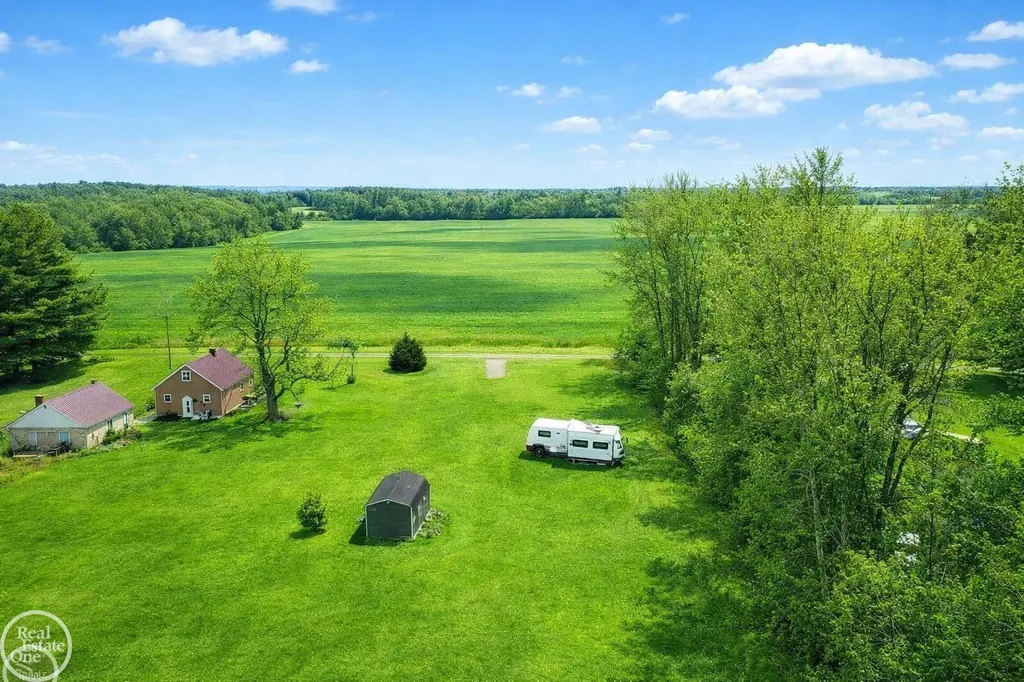 10151 Canada Road Birch Run Village MI 48415