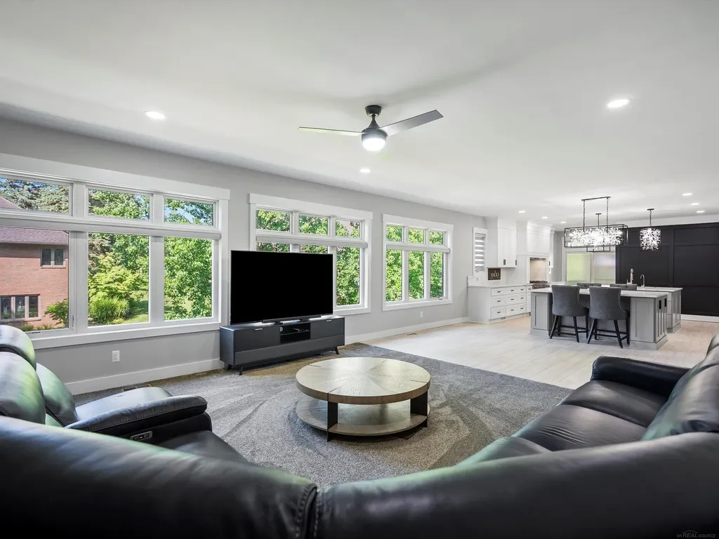 3708 Riverview Terrace N Road East China Township MI 48054