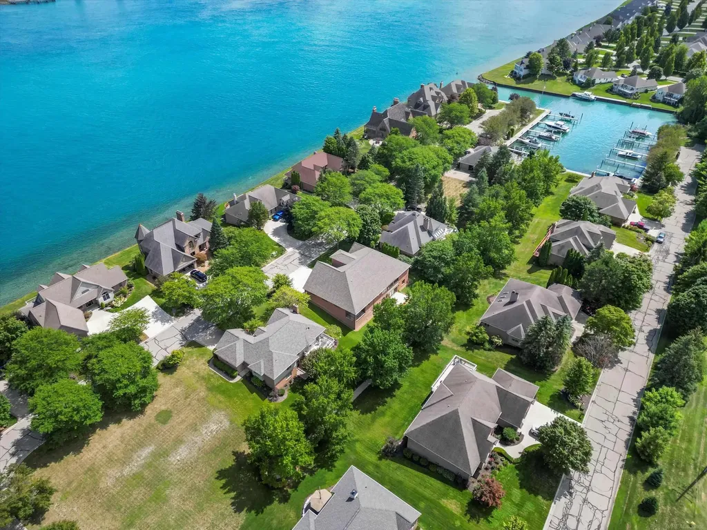 3708 Riverview Terrace N Road East China Township MI 48054