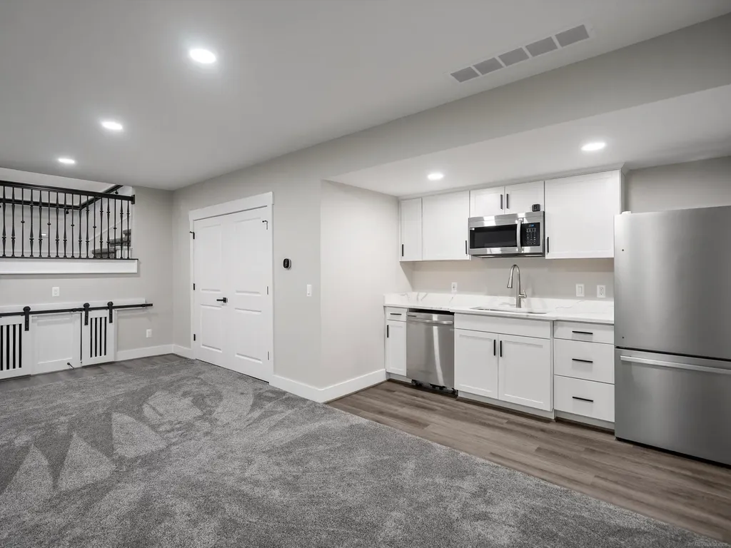 3708 Riverview Terrace N Road East China Township MI 48054