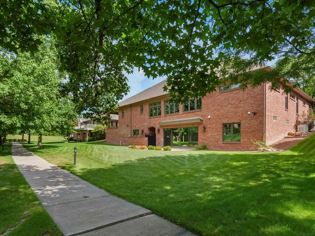 3708 Riverview Terrace N Road East China Township MI 48054