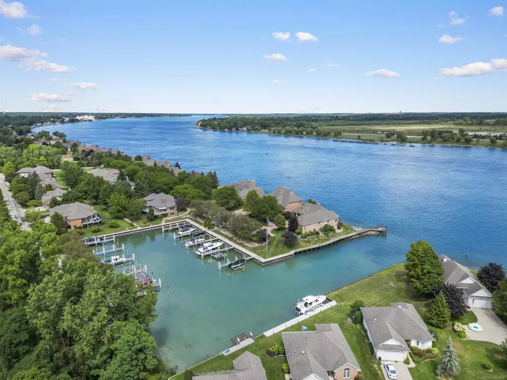 3708 Riverview Terrace N Road East China Township MI 48054