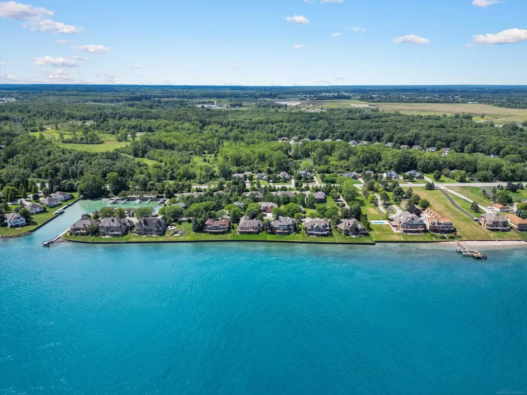3708 Riverview Terrace N Road East China Township MI 48054