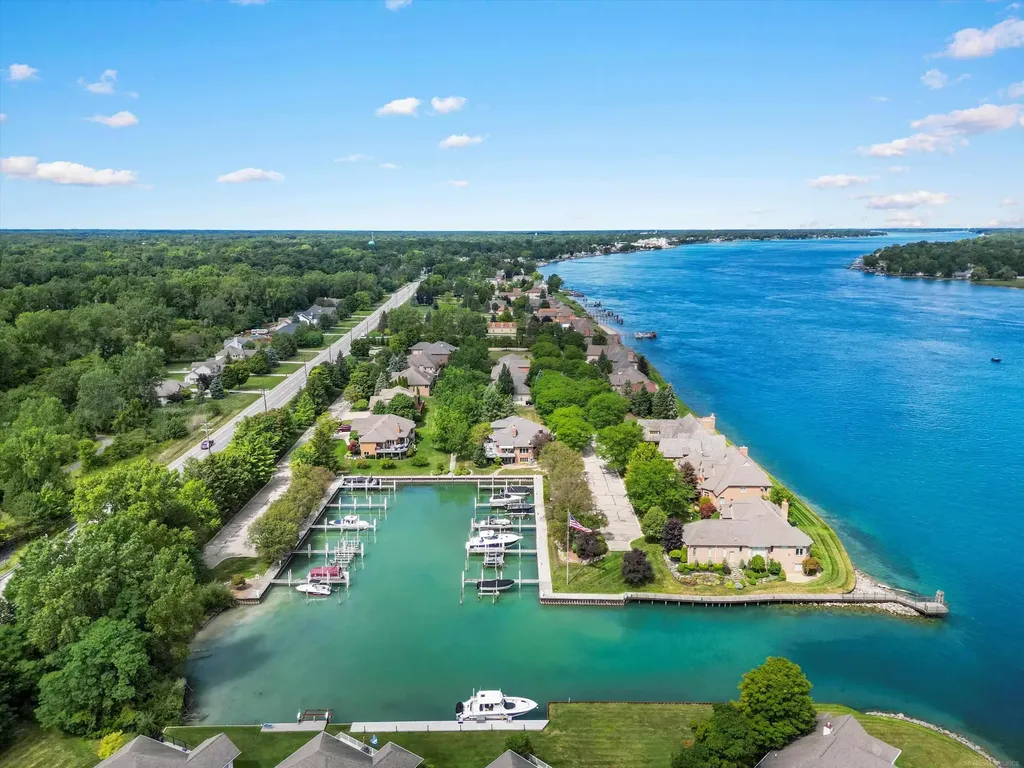 3708 Riverview Terrace N Road East China Township MI 48054