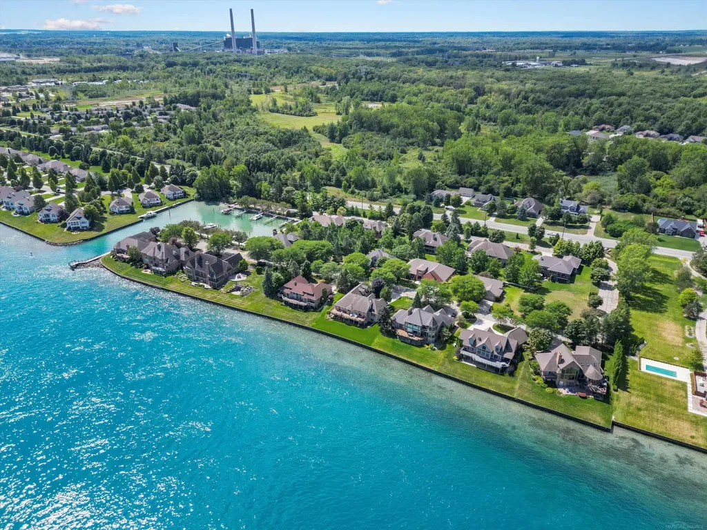 3708 Riverview Terrace N Road East China Township MI 48054