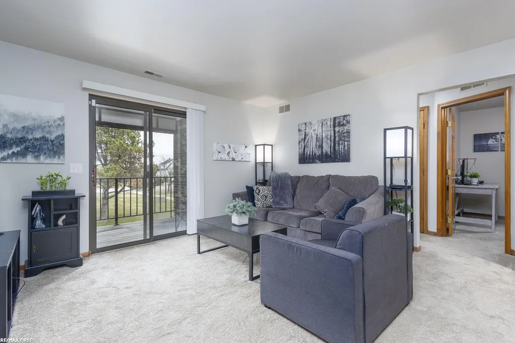 29846 Utica Road Roseville City MI 48066