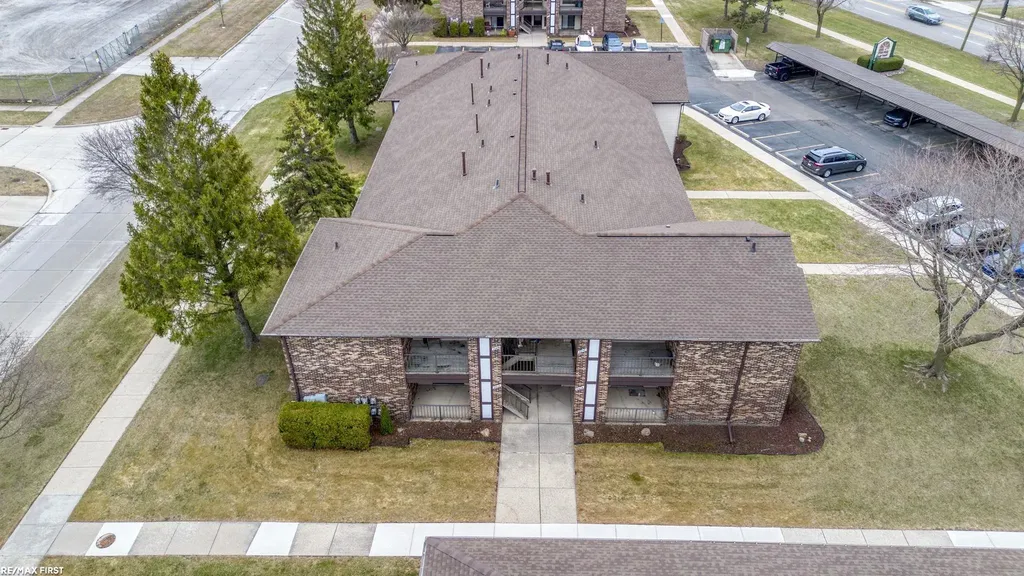 29846 Utica Road Roseville City MI 48066