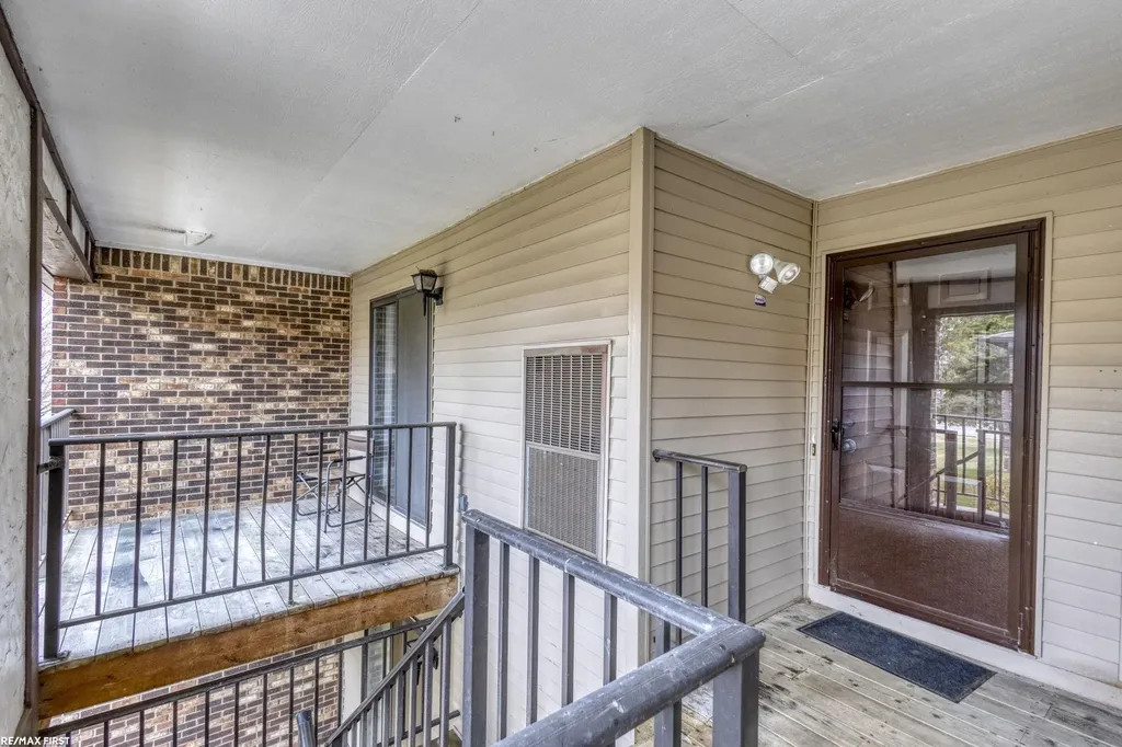 29846 Utica Road Roseville City MI 48066