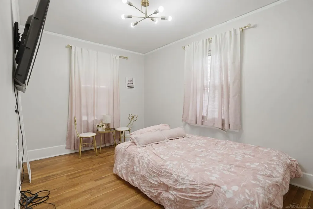 474 W Greendale Avenue Detroit City MI 48203