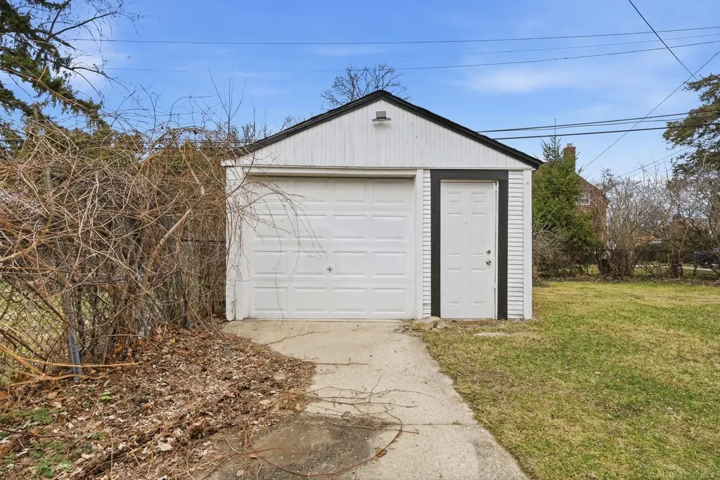 474 W Greendale Avenue Detroit City MI 48203
