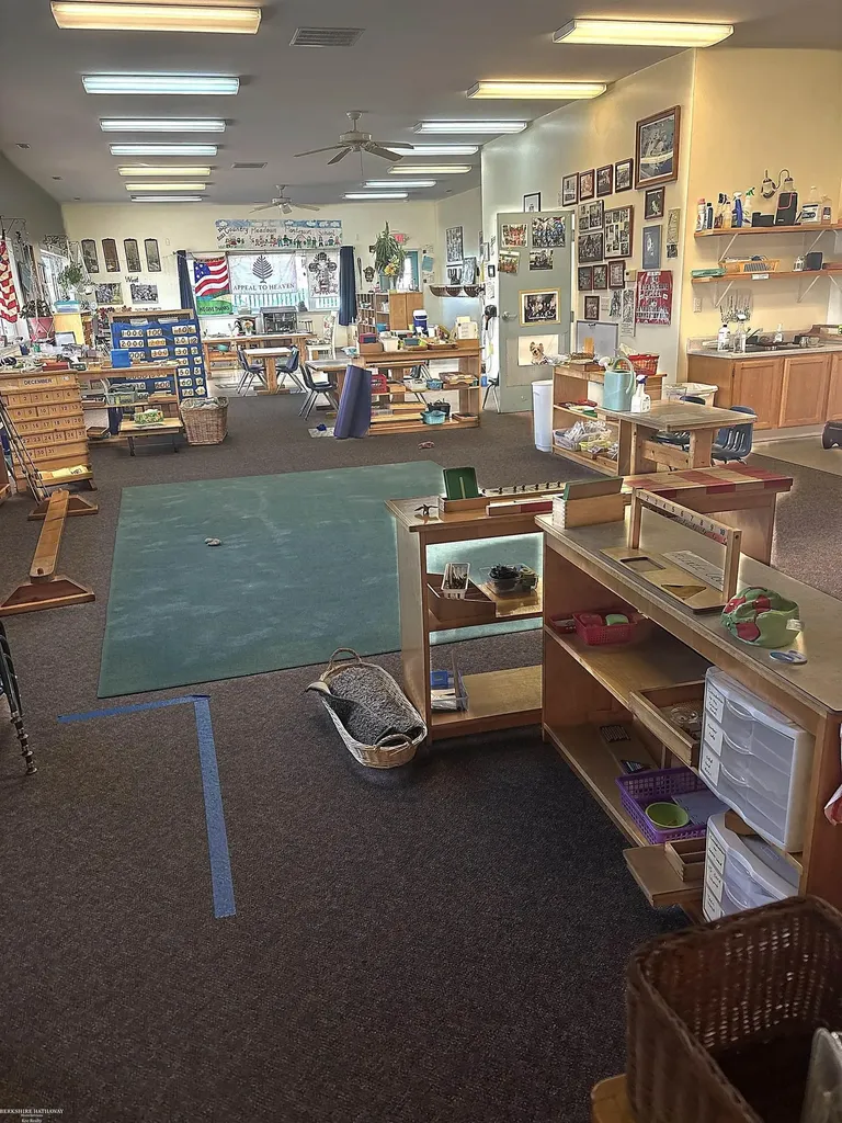 8622 Dixie Highway Ira Township MI 48023