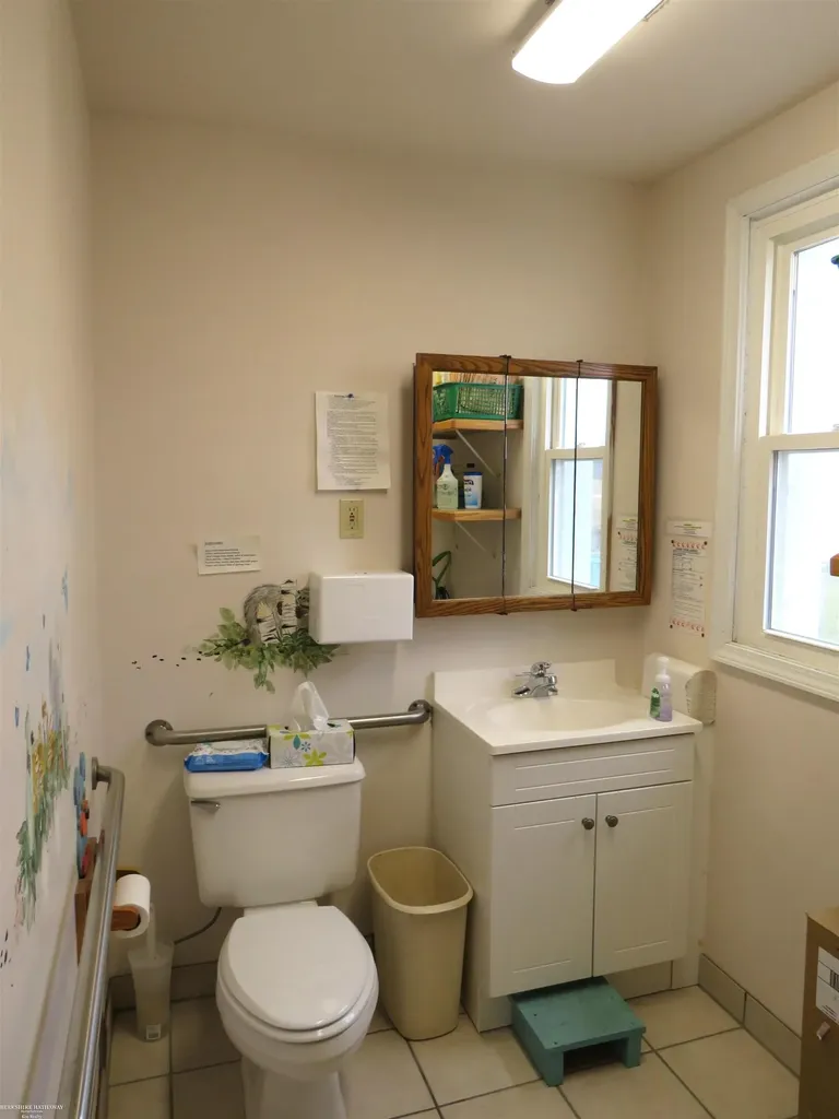 8622 Dixie Highway Ira Township MI 48023