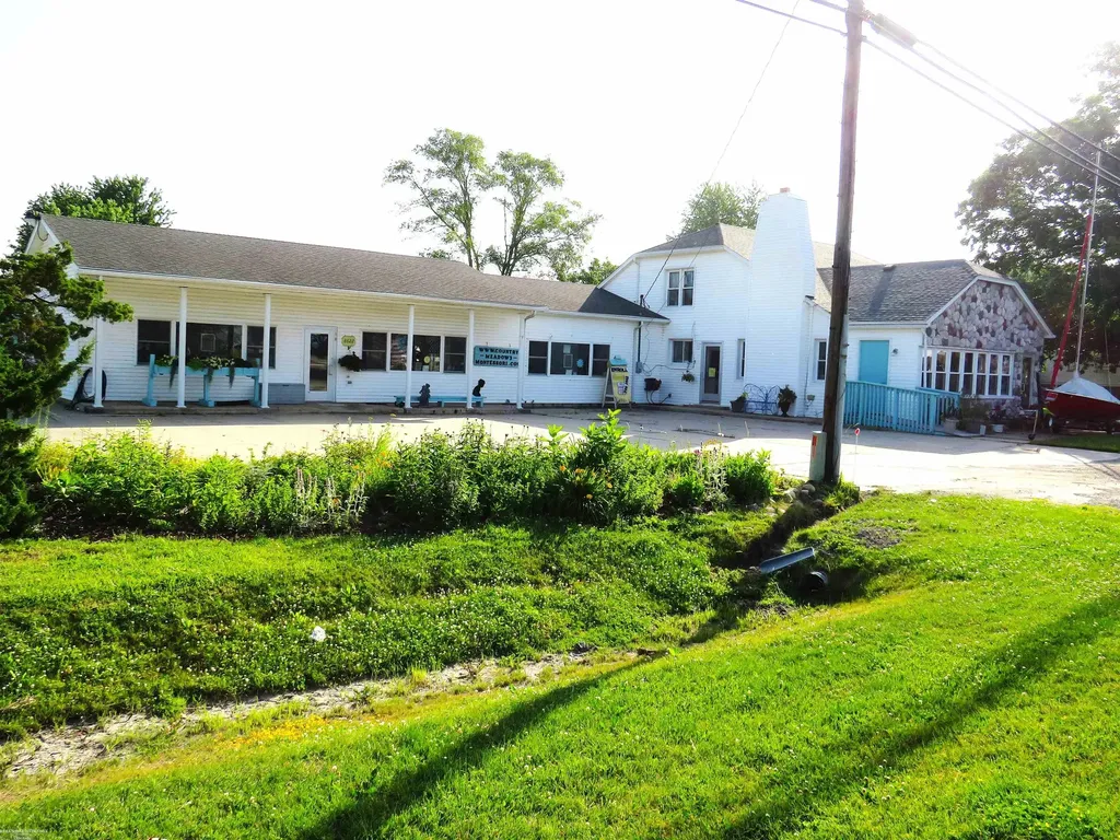 8622 Dixie Highway Ira Township MI 48023