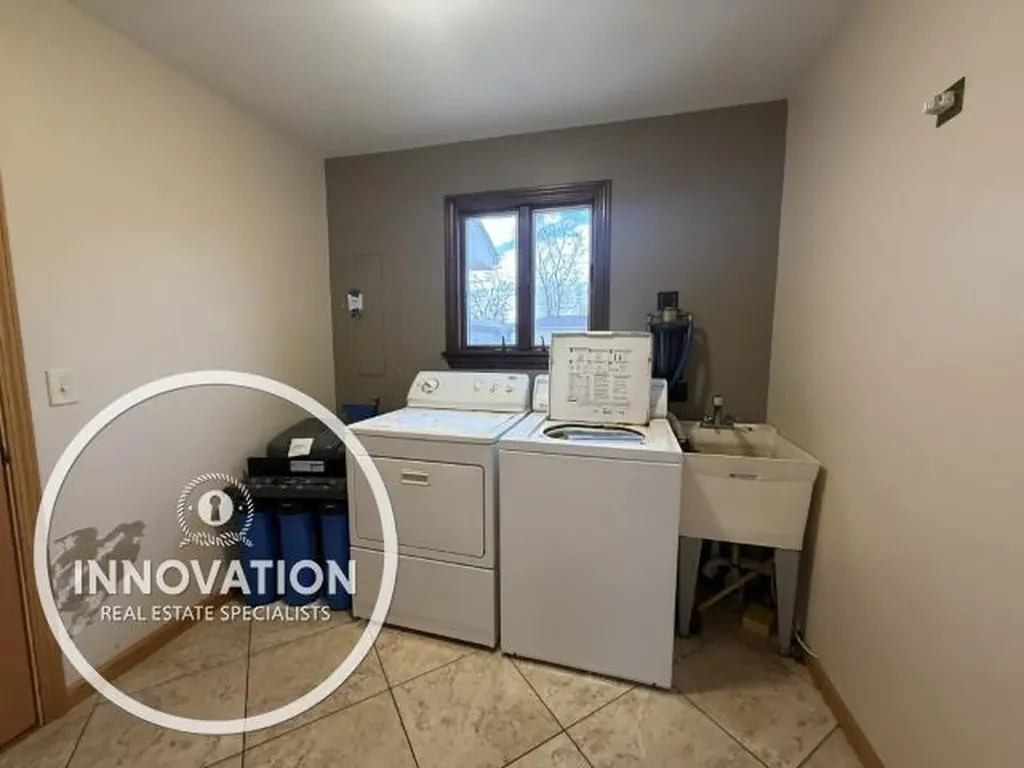 5346 Marsh Road China Township MI 48054