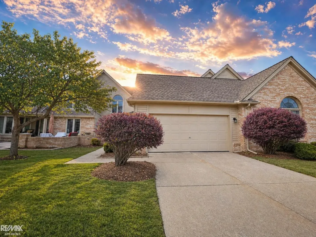 16890 Sandstone Circle Macomb Township MI 48042