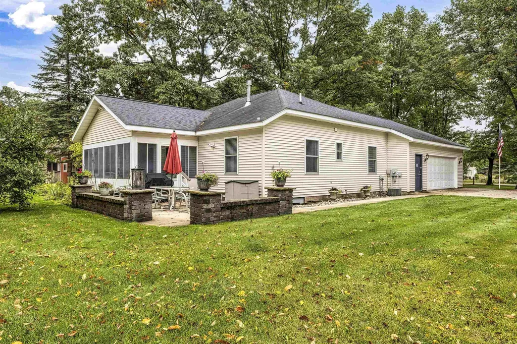 3396 Lansing Road Roscommon Village MI 48653