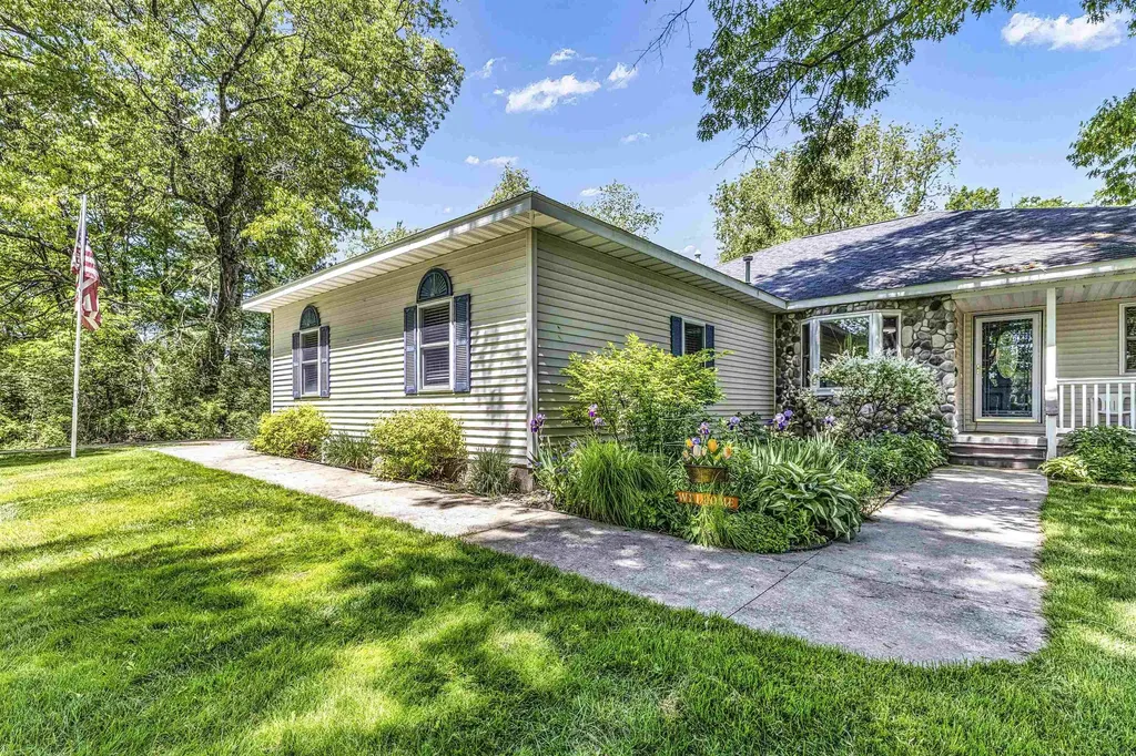 3396 Lansing Road Roscommon Village MI 48653