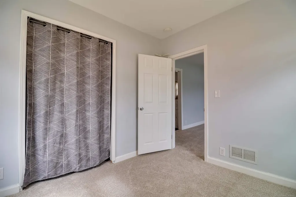 30791 Alger Street Madison Heights City MI 48071