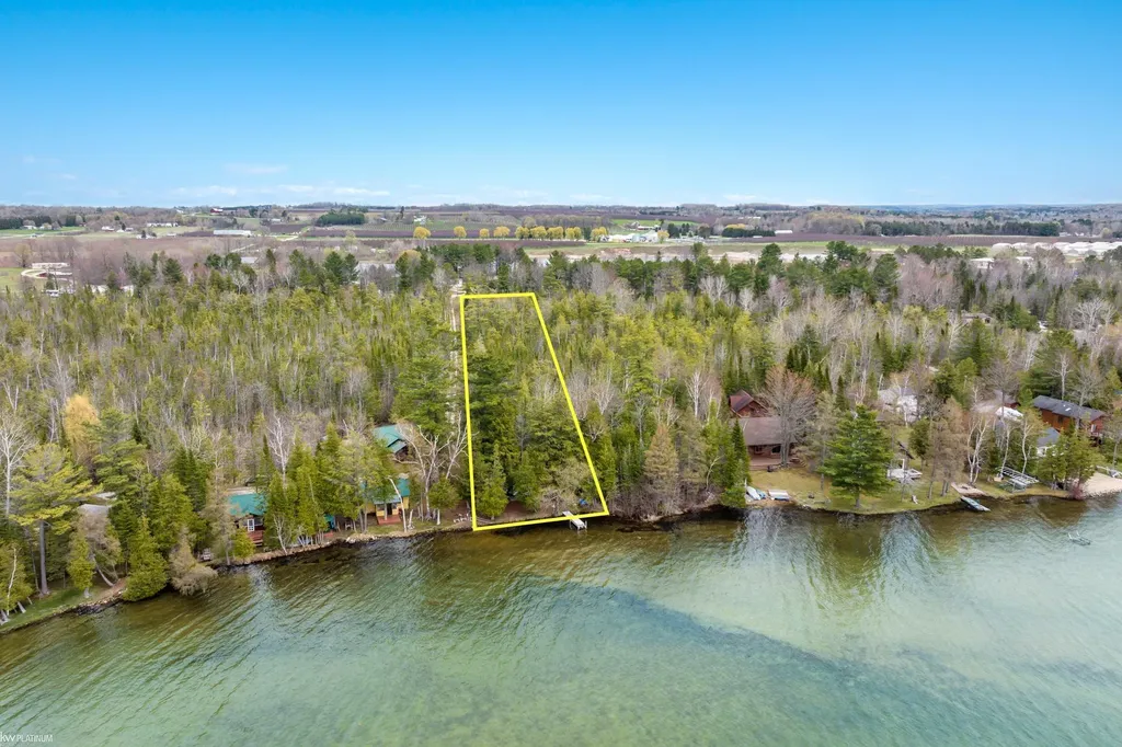 6386 Tricks Way Drive Elk Rapids Township MI 49648