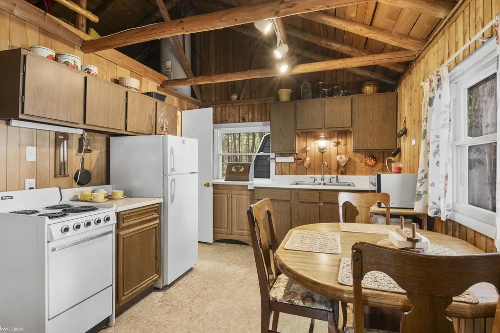 6386 Tricks Way Drive Elk Rapids Township MI 49648