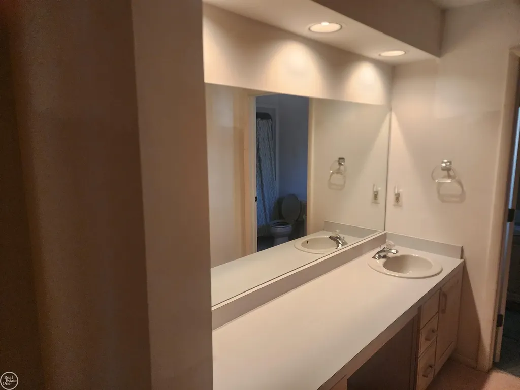 3515 Strawberry Lane Port Huron City MI 48060