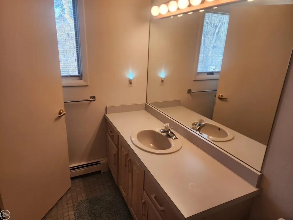 3515 Strawberry Lane Port Huron City MI 48060