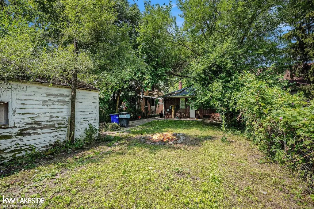 18982 Joann Street Detroit City MI 48205