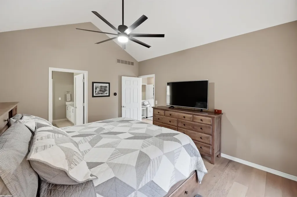 2747 Castlemartin Court Oakland Charter Township MI 48306