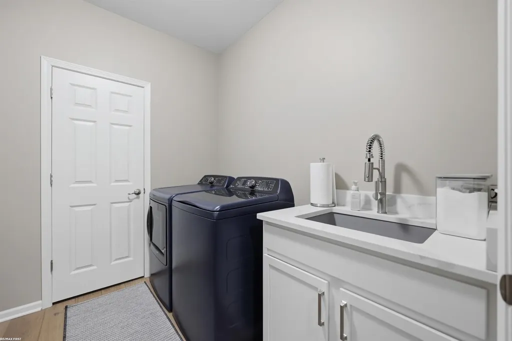 2747 Castlemartin Court Oakland Charter Township MI 48306