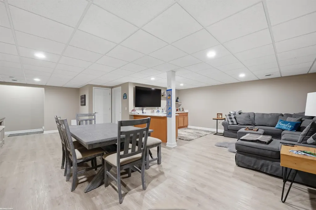2747 Castlemartin Court Oakland Charter Township MI 48306