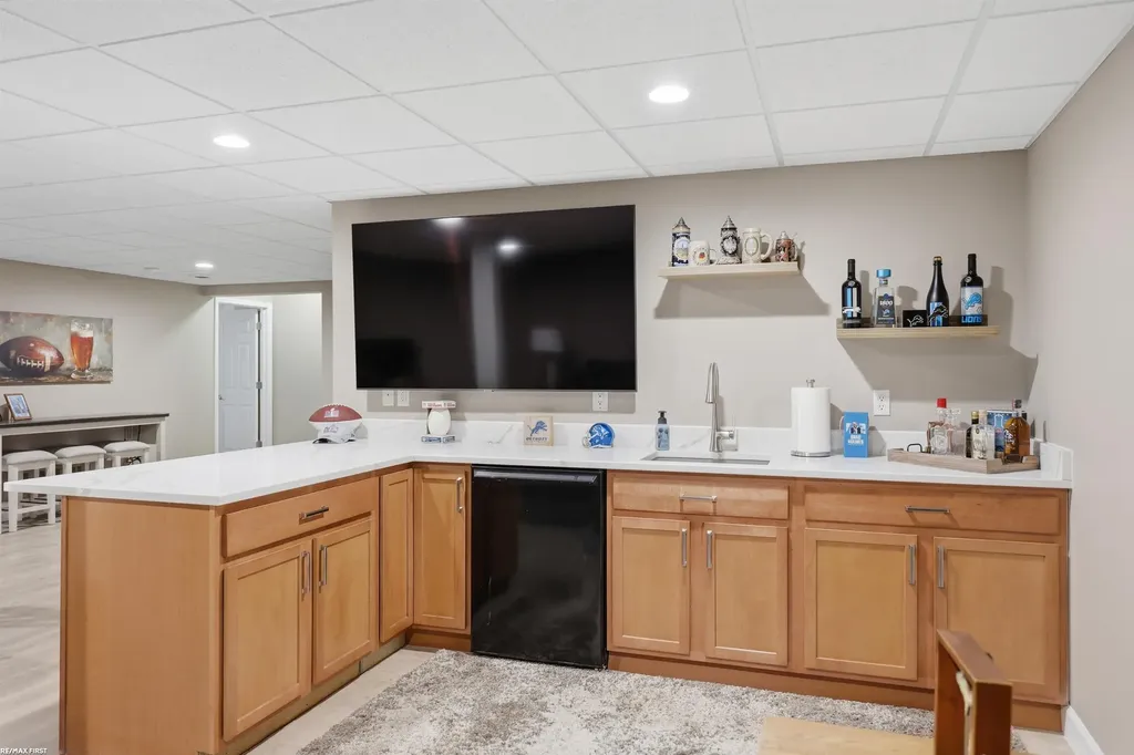 2747 Castlemartin Court Oakland Charter Township MI 48306