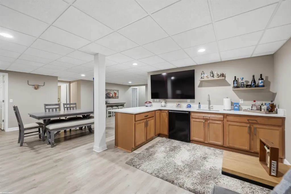2747 Castlemartin Court Oakland Charter Township MI 48306