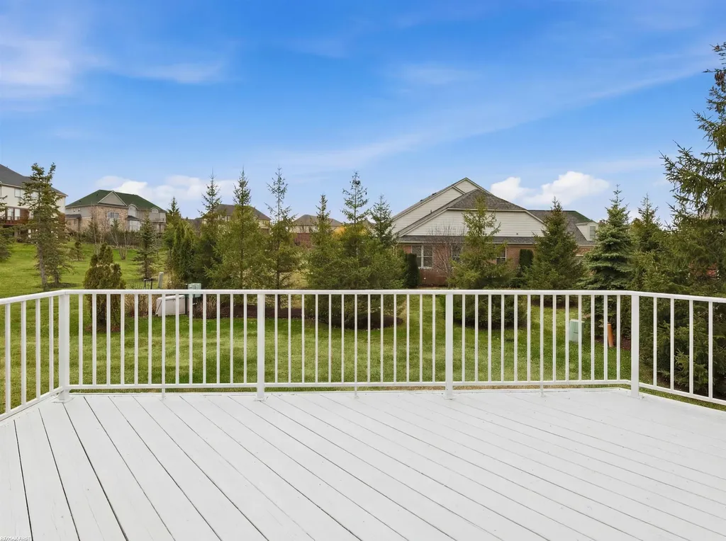 2747 Castlemartin Court Oakland Charter Township MI 48306