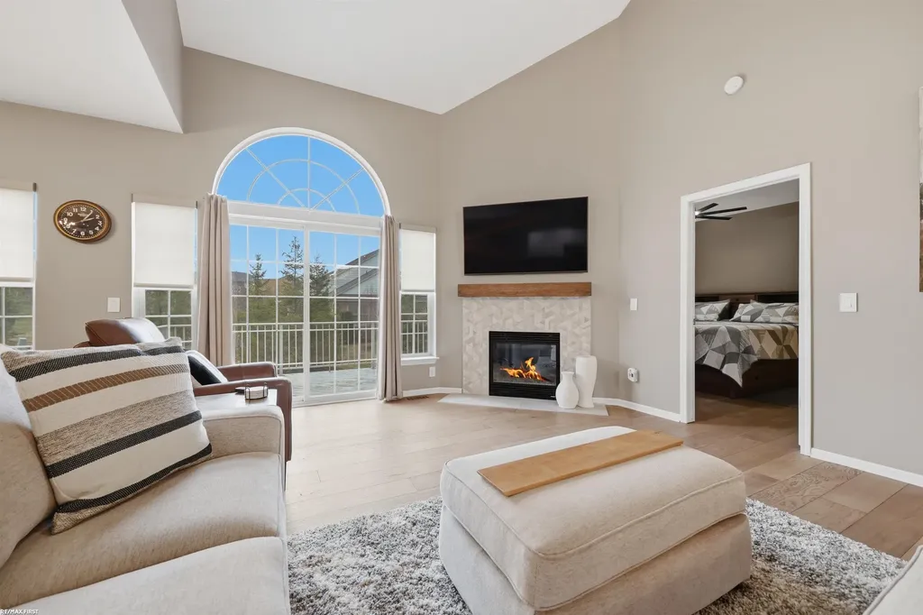 2747 Castlemartin Court Oakland Charter Township MI 48306