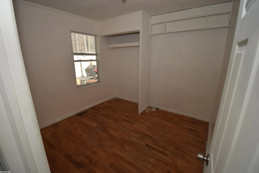 20150 Sherwood Road Sumpter Township MI 48111