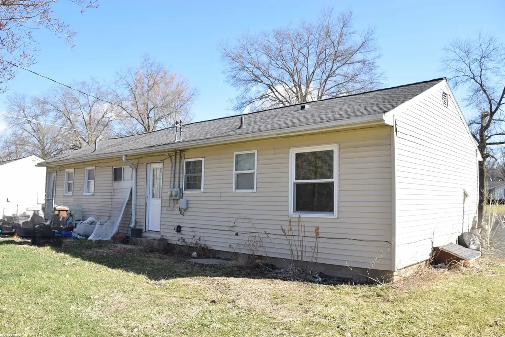 20150 Sherwood Road Sumpter Township MI 48111