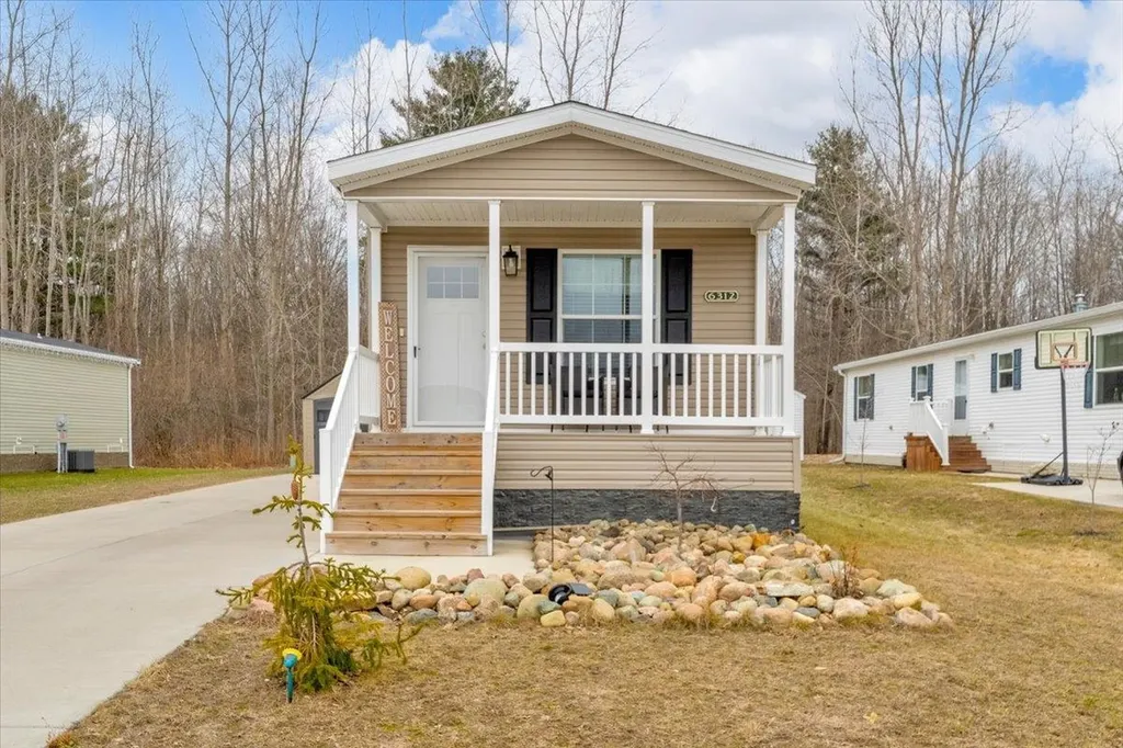 6312 Square Lake Drive Kimball Township MI 48074