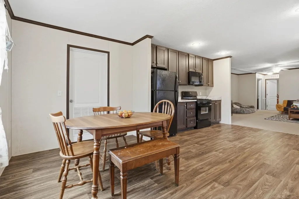 1829 Ponderosa Avenue Columbus Township MI 48063