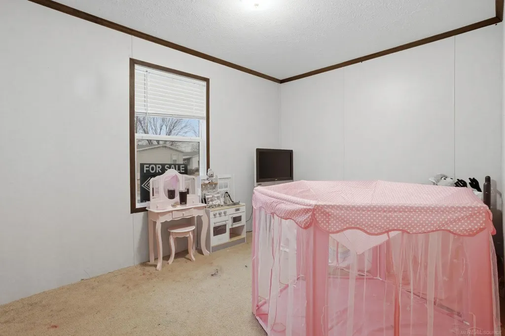 1829 Ponderosa Avenue Columbus Township MI 48063