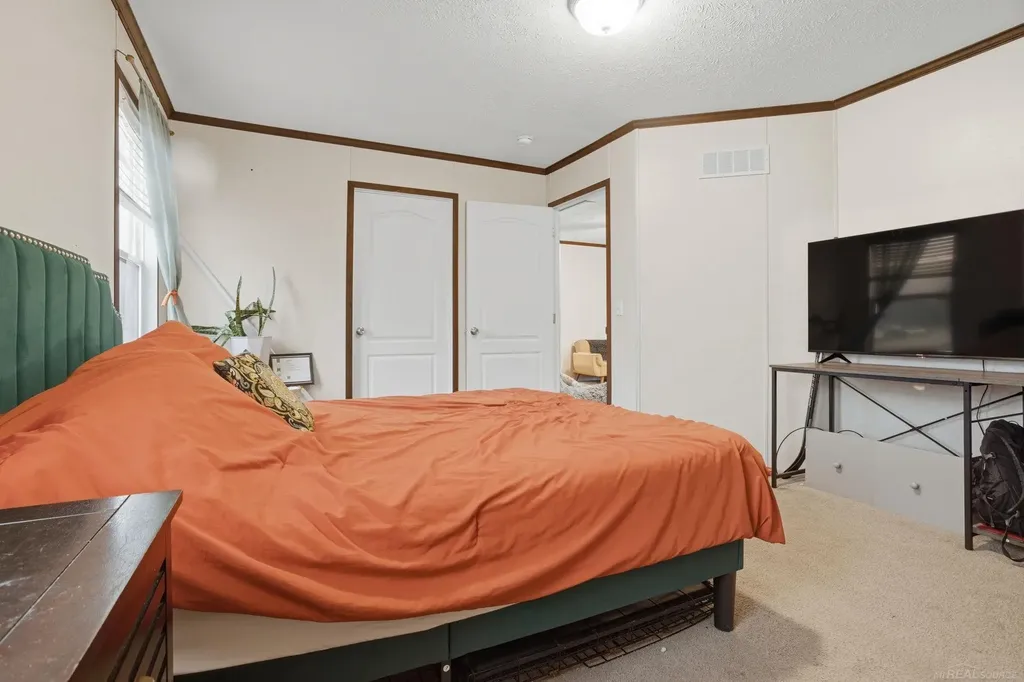 1829 Ponderosa Avenue Columbus Township MI 48063