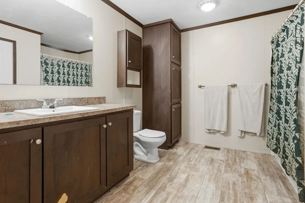 1829 Ponderosa Avenue Columbus Township MI 48063