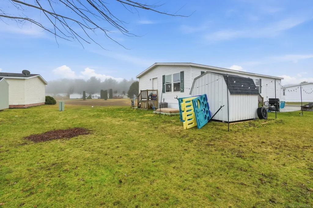 1829 Ponderosa Avenue Columbus Township MI 48063